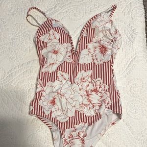 Target swimsuit, size small, never worn